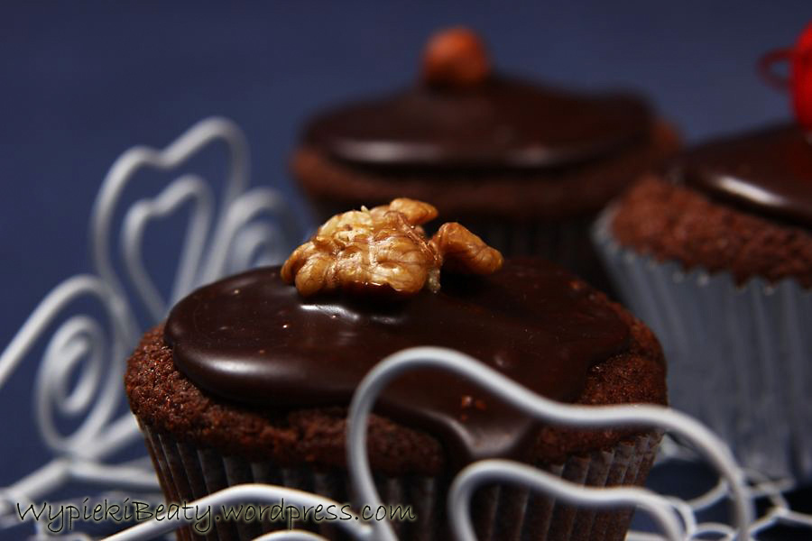 czekoladowe babeczki devil's food cupcakes
