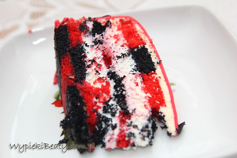 czerwono-czarny tort kuby3