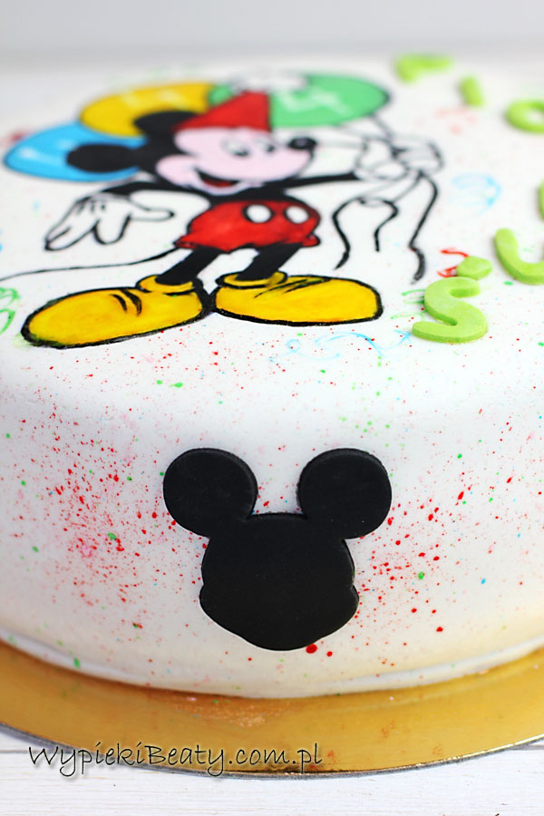 tort z malowaną Myszką Miki