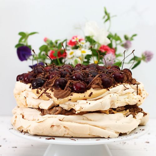 tort bezowy kawowo karmelowy1
