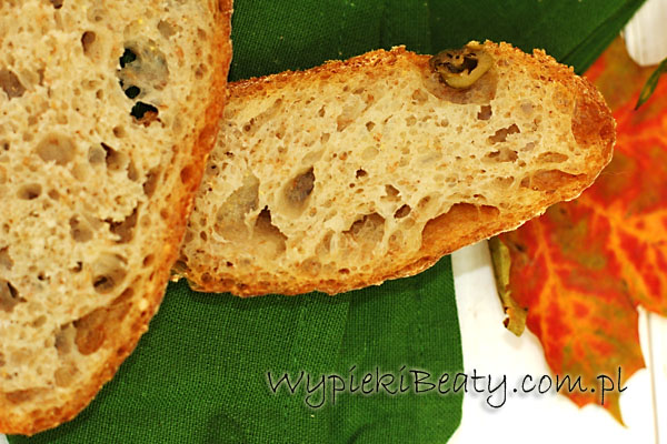 chleb z oliwkami4
