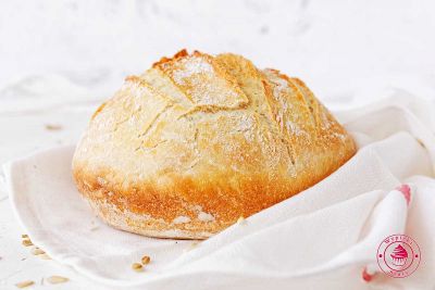 chleb pszenny w garnku