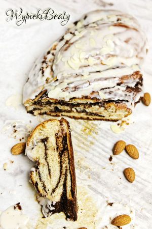 ciasto drożdżowe z czekoladą