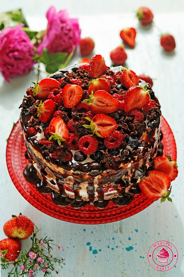 dietetyczne ciasto czekoladowe z owocami 1