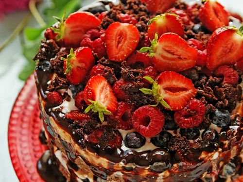 ciasto czekoladowe z owocami