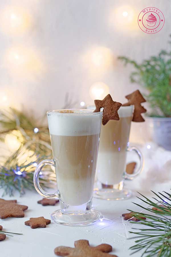 bożonarodzeniowa kawa latte