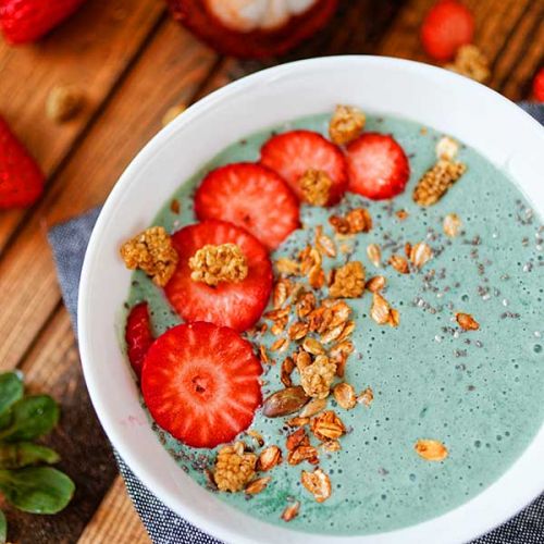 bananowe smoothie ze spiruliną