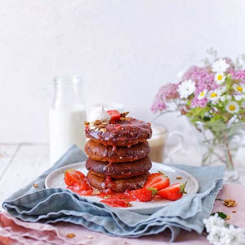 pieczone donuty z truskawkami