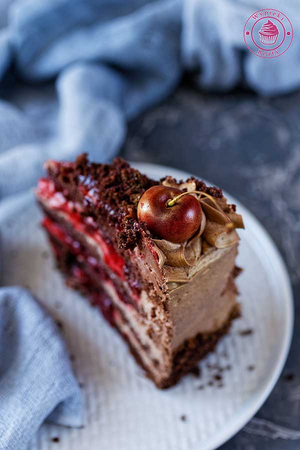 tort czekoladowo-wiśniowy