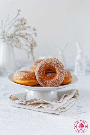 pieczone oponki drożdżowe