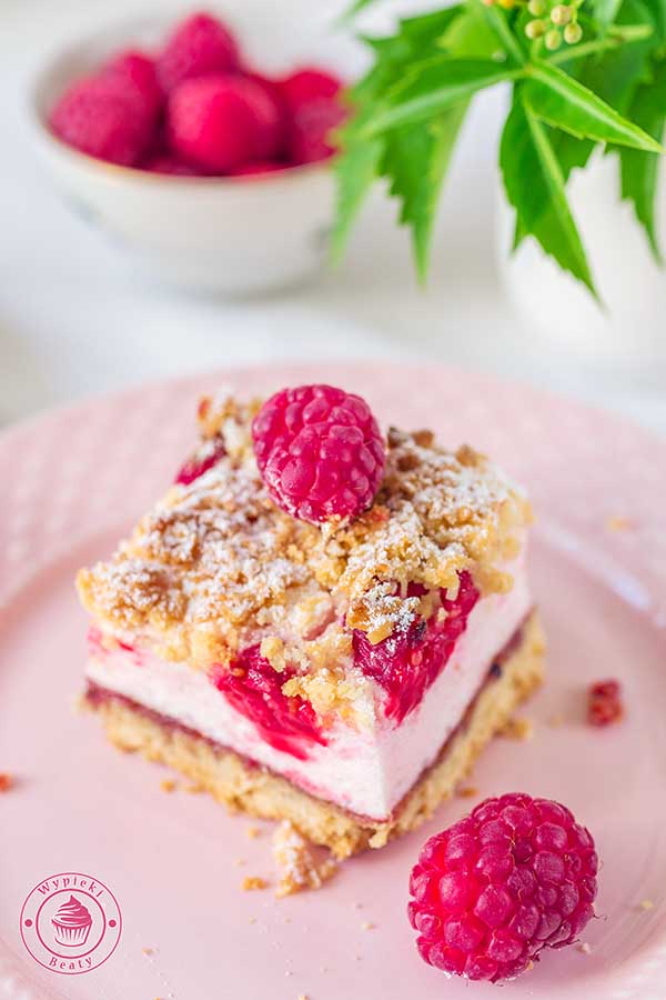raspberry meringue cake