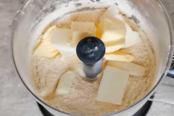 dodawanie smalcu i masła do ciasteczek