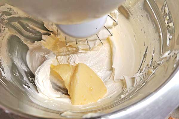 jak przygotować krem budyniowy z masłem