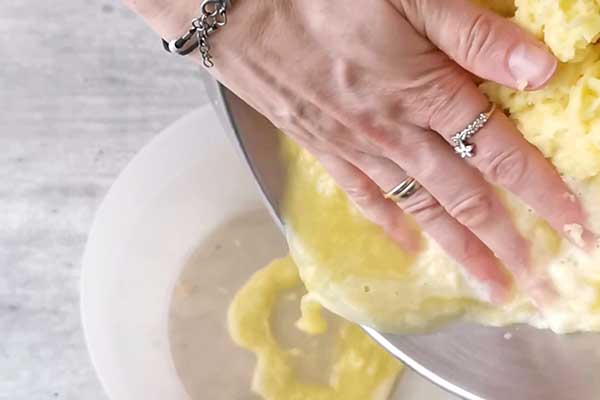 jak odsączyć tarte ziemniaki do babki ziemniaczanej