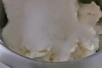 miksowanie twarogu z cukrem