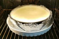 sernik nowojorski po upieczeniu