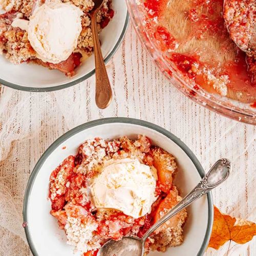 crumble z jabłkami i malinami