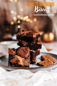 Brownie Crispy Hazelnut biscoff brownie cake with cream and cookies