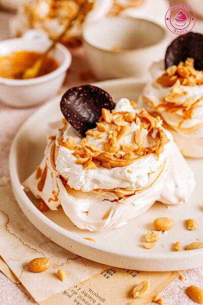 peanut butter meringues with cream