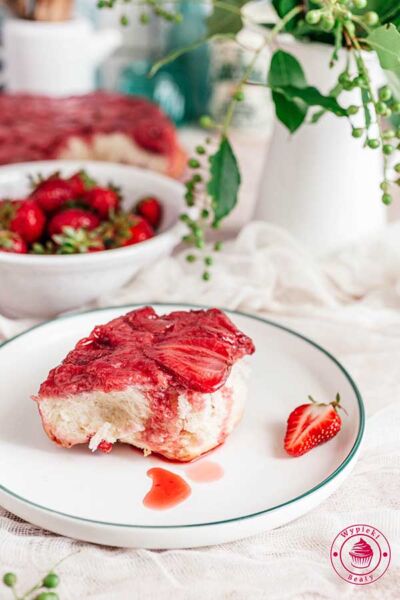 upside down strawberry cake