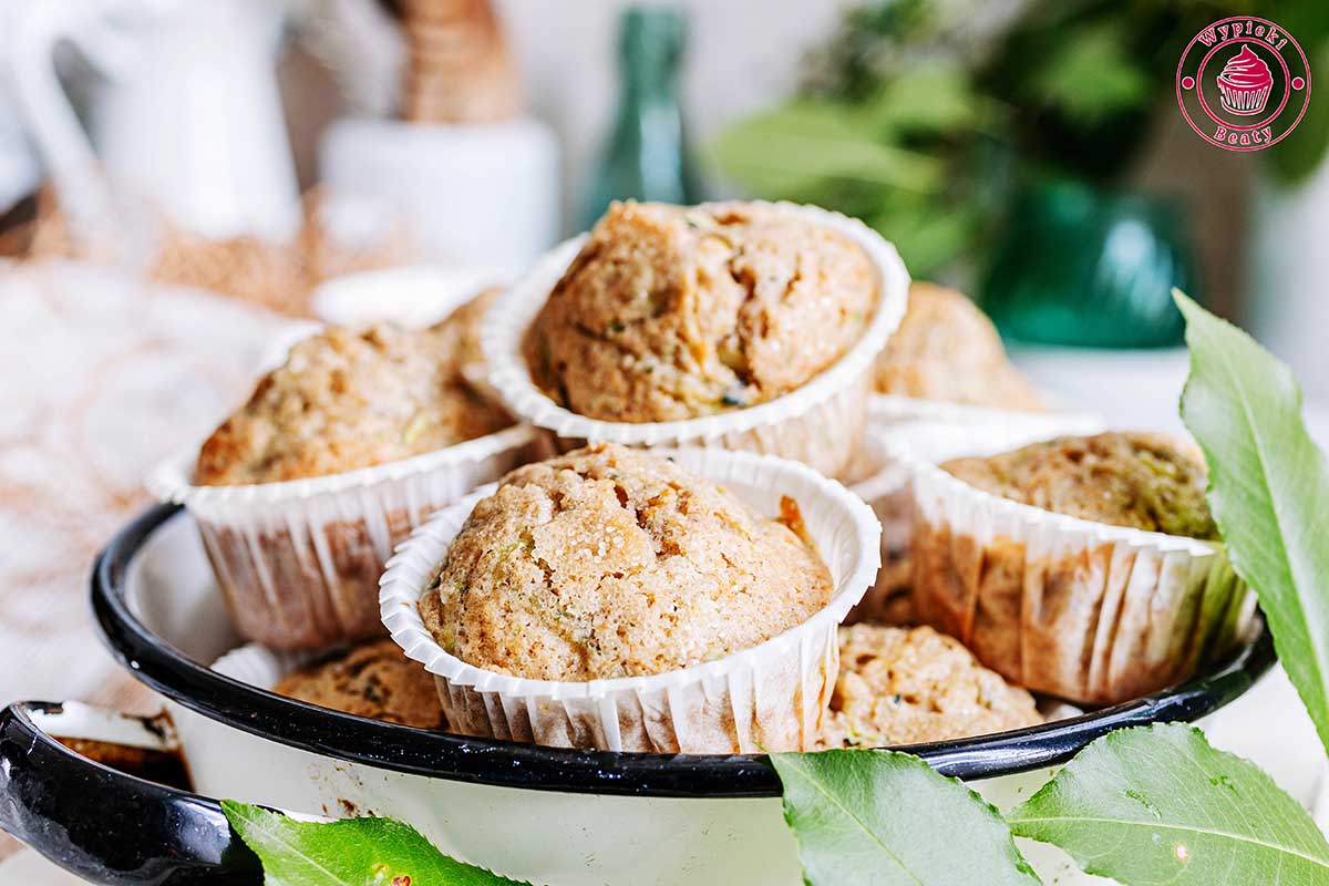 szybkie muffinki z cukinią cynamonem i gałką muszkatołową