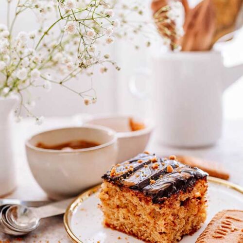ciasto lotus z kremem biscoff i ciasteczkami lotus