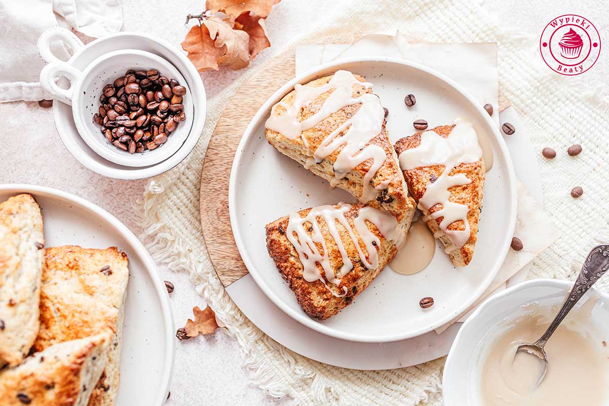 espresso scones z kawą i lukrem