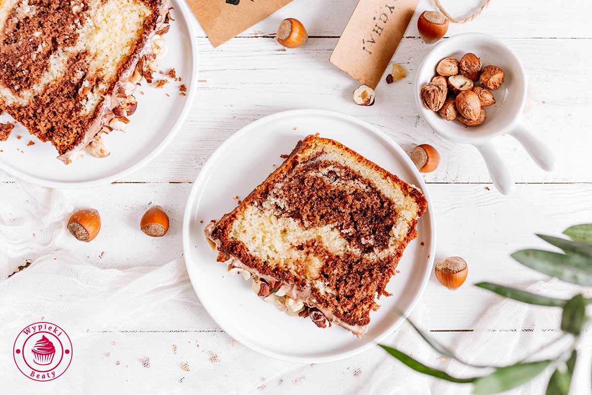 puszysta i lekka babka nutella z kremem mascarpone i orzechami laskowymi