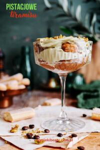 pistacjowe tiramisu z kremem pistacjowym i pistacjami