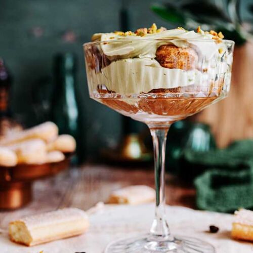 pistacjowe tiramisu z kremem pistacjowym i pistacjami