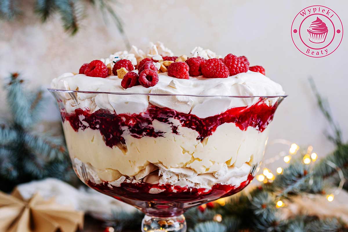 deser bezowy trifle z żurawinami i kremem mascarpone