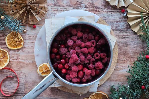 przygotowanie frużeliny z żurawiny i malin