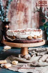Stracciatella cake with strawberries chocolate tiramisu cake