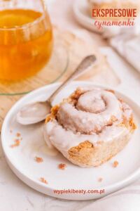 Raspberry heart buns express cinnamon rolls with icing
