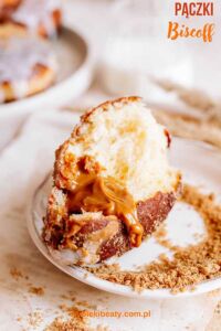 Mini pączki z ricottą pączki nadziewane kremem ciasteczkowym biscoff lotus