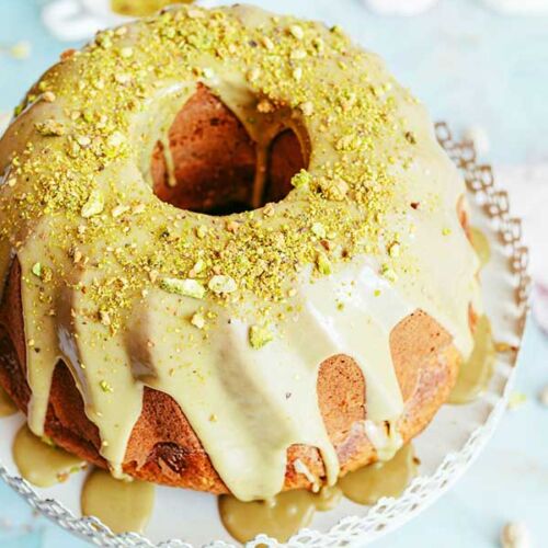 pistachio bundt cake with pistachio icing
