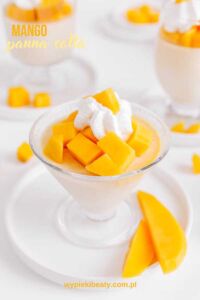 Gluten-free pancakes recipe mango panna cotta with mango pieces and whipped cream