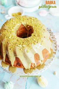 Pistachio Meringue with Pistachios pistachio bundt cake