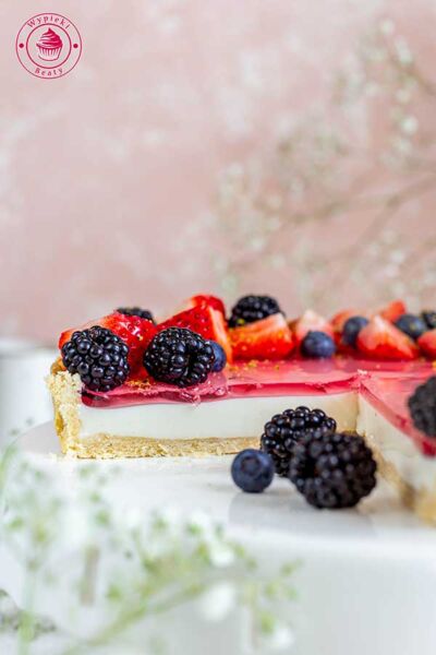 kruche ciasto z galaretką i waniliową panna cottą