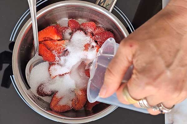 jak przygotować truskawki do frużeliny