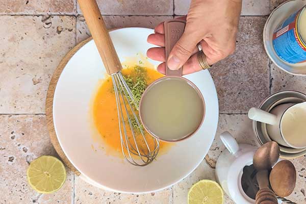 dodawanie soku z limonki do nadzienia