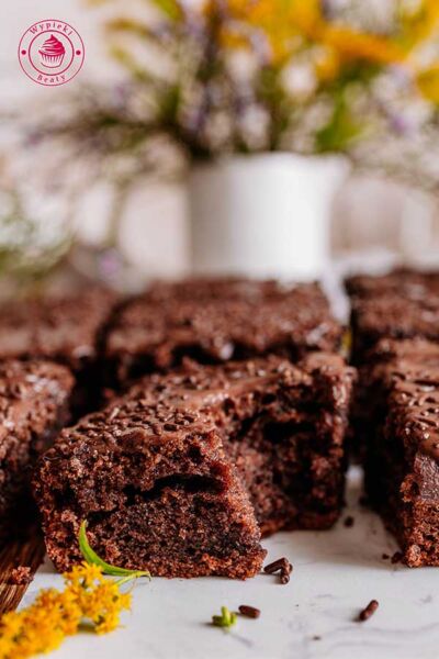 simple chocolate cake with chocolate icing