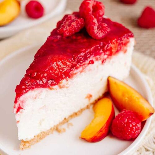 no bake melba cheesecake with raspberries and peaches