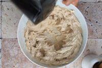 miksowanie mascarpone na krem do tarty tiramisu