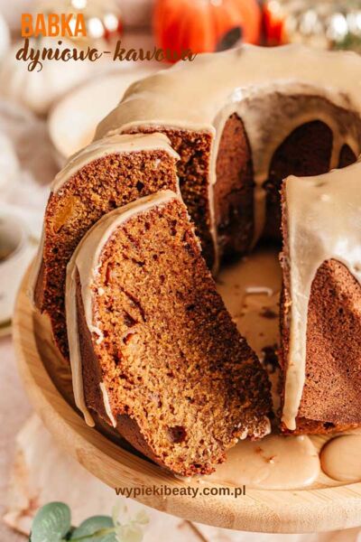 prosta i szybka babka z dyni z kawą i kawowym lukrem