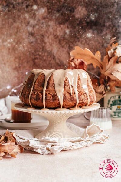 simple cinnamon swirl pound cake with maple syrop icing puszyste ciasto cynamonowe z lukrem klonowym