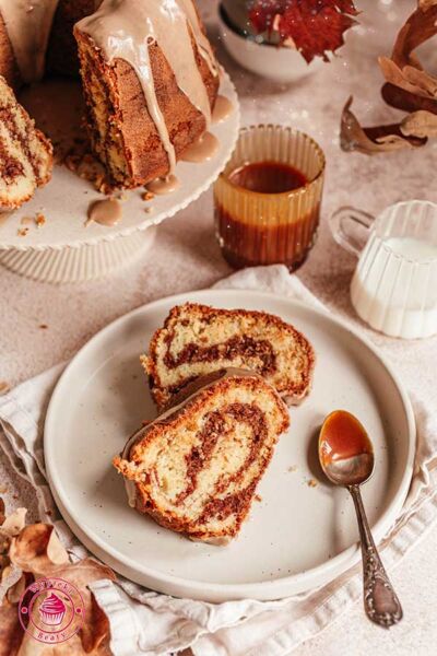 puszysta i miękka ucierana babka maślana z lukrem i cynamonem przepis z filmem puszysta babka z masą cynamonową