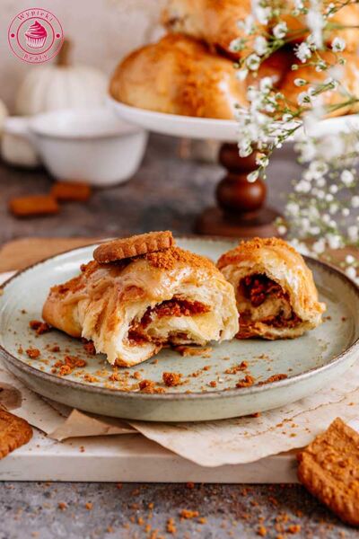 rogale biscoff z kremem biscoff i ciasteczkami lotus