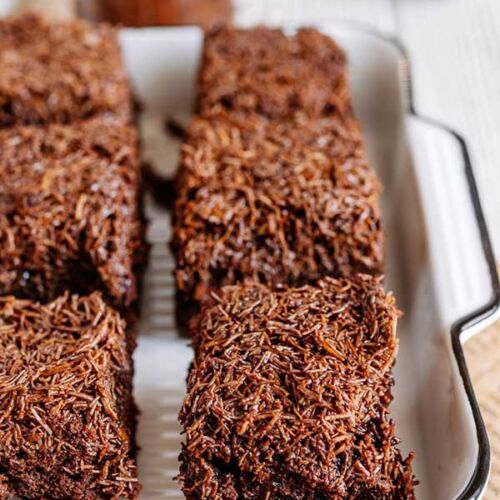 czekoladowe ciasto brownie kadayif z chrupiącym wierzchem