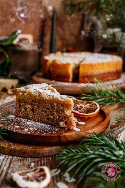 przepis na piernik z masą migdałową i migdałami